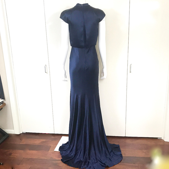 Carmen Marc Valvo Infusion Silk Prom/Formal Dress - Picture 5 of 9